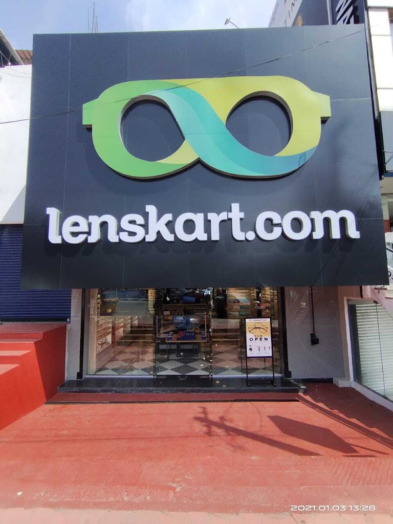 Lenskart Com Flagship Store At Mg Road Trivandrum