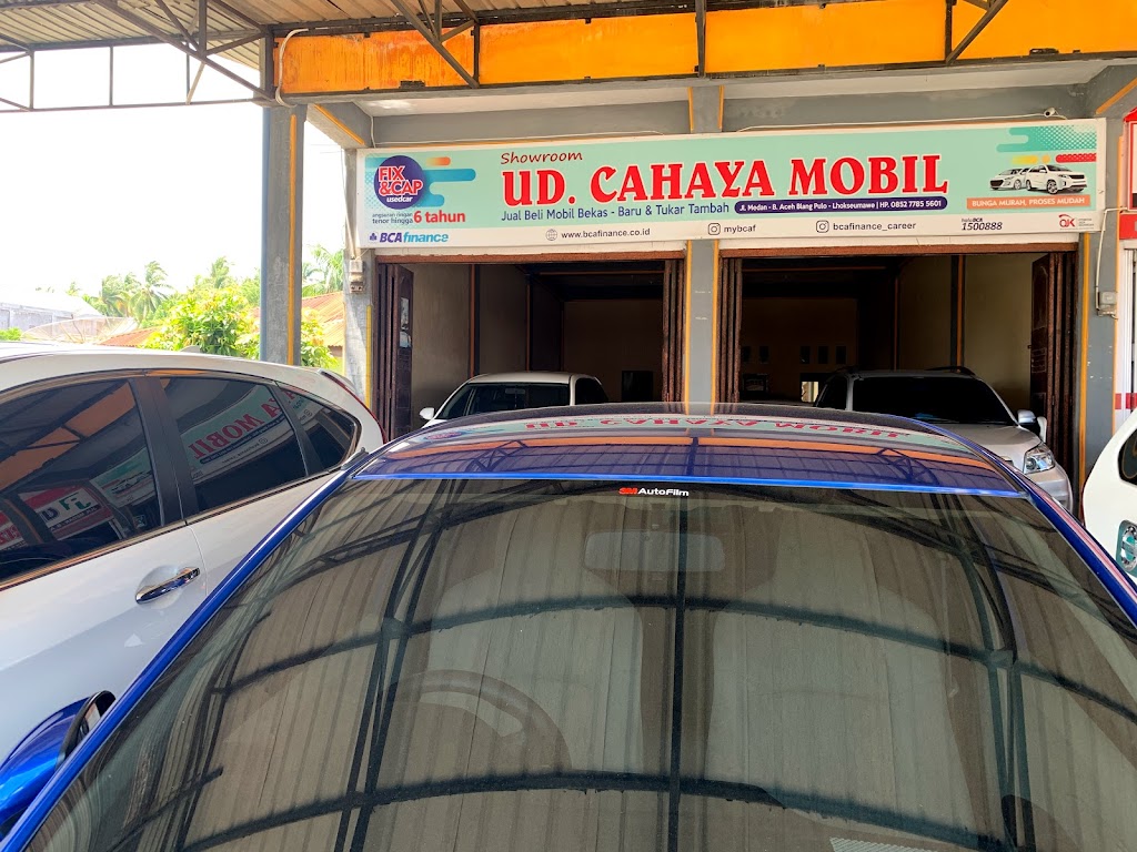 CAHAYA MOBIL