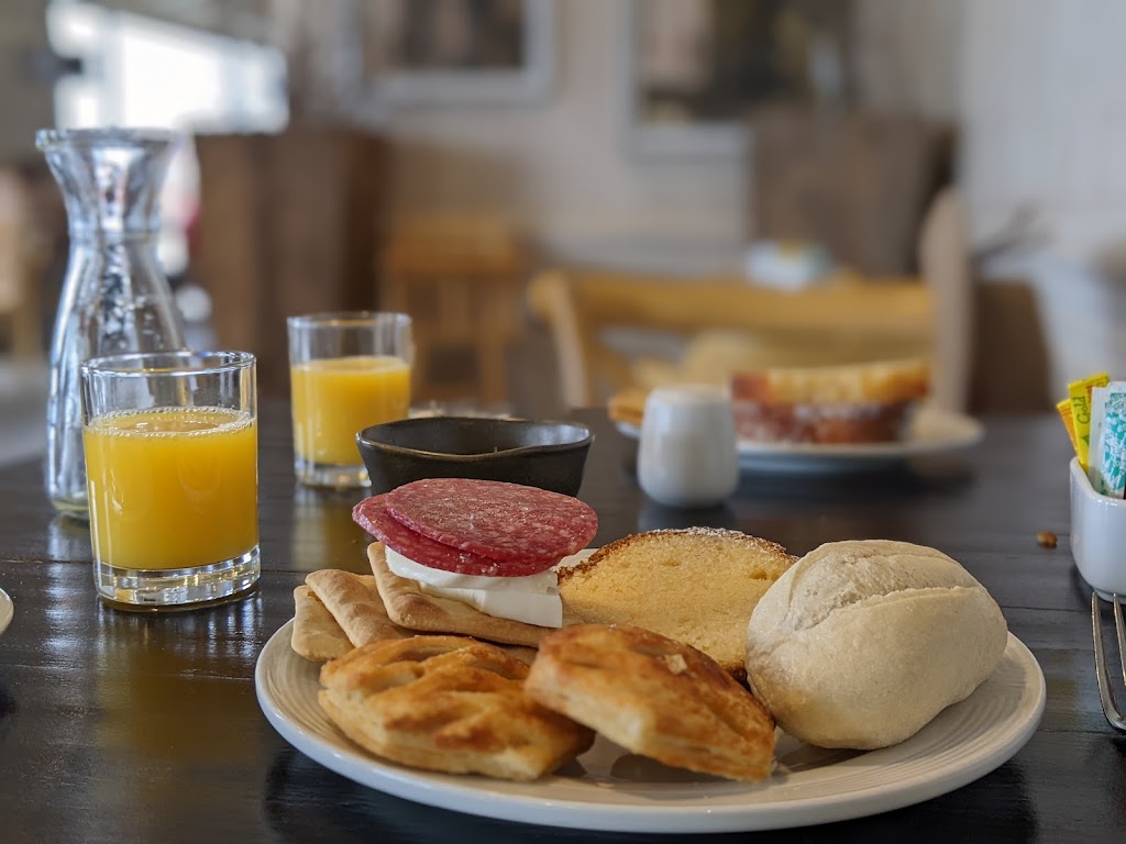 Comida y bebida