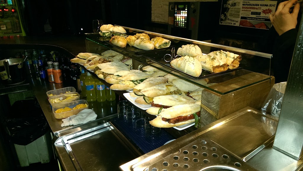 Bar Ezkia — Ambiente