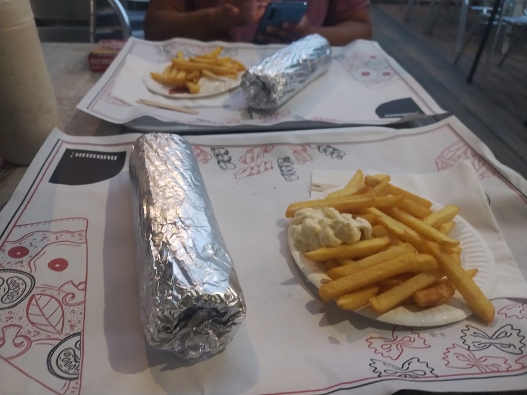 Kebab I Pizzeria Costa Brava — Comida reconfortante