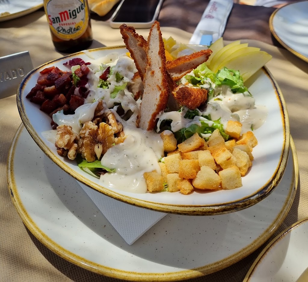 La Tombola — Comida y bebida