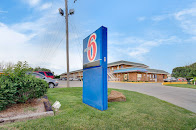 Motel 6 Salina, KS