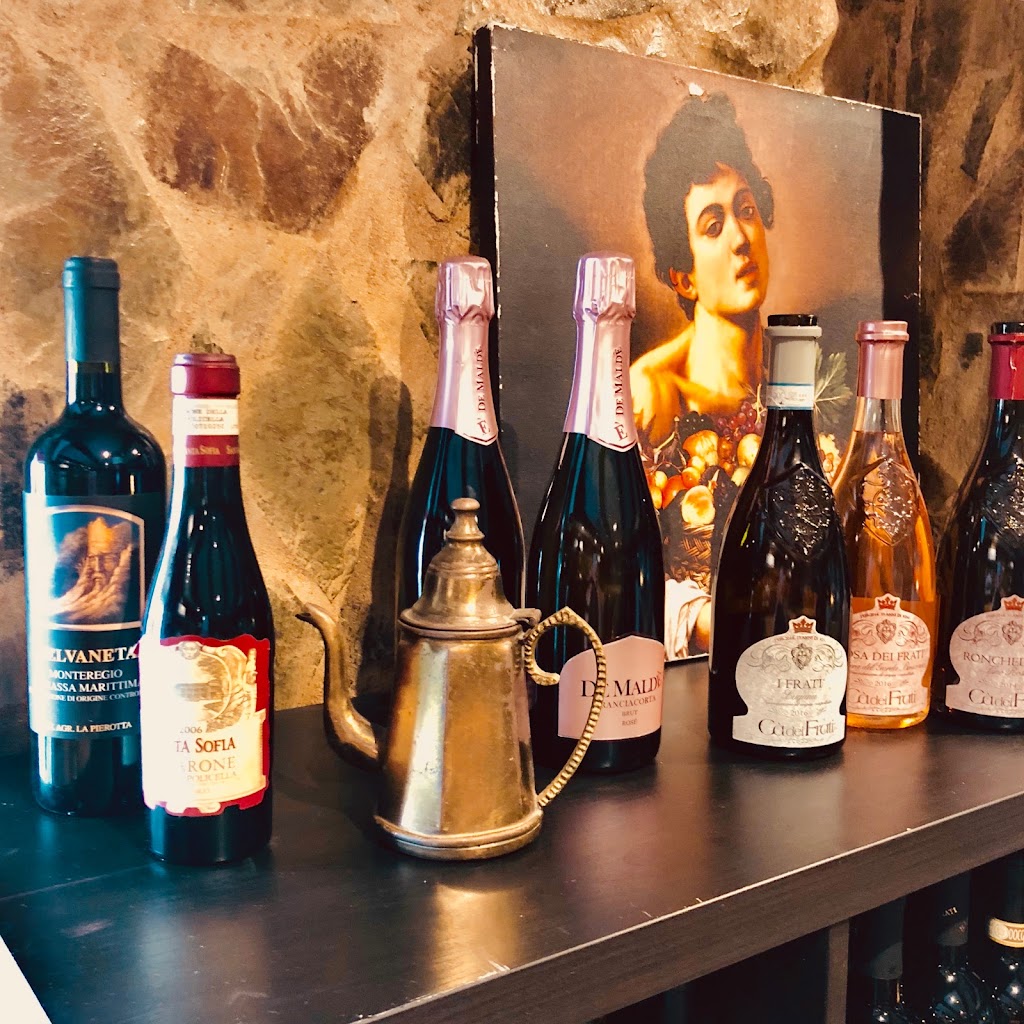 Caravaggio Italian Restaurant — Comida y bebida