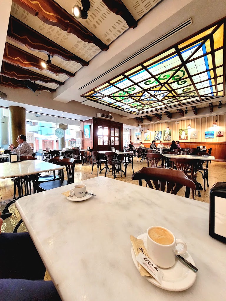 Bar La Cantina Del Mercado — Ambiente