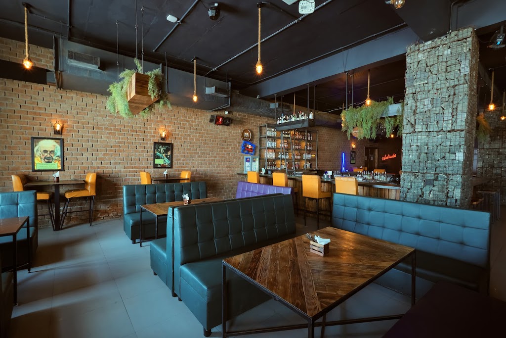 Shout Bar Cafe