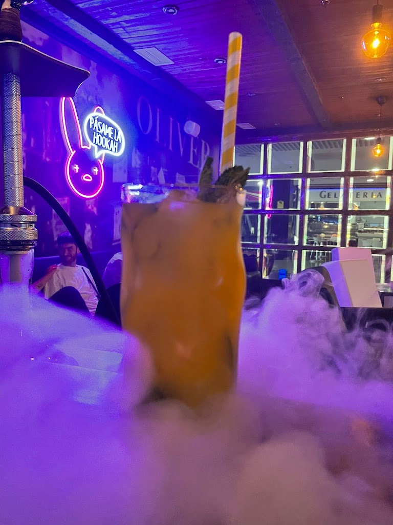 Temple Hookah Lounge — Comida y bebida