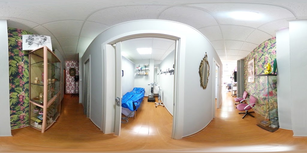 Salon de Peluqueria y Centro de Belleza " Mamy's " — Interior