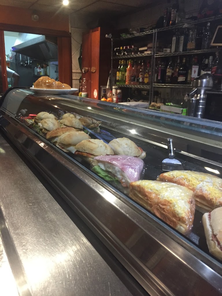 Aitzgorri Restaurante — Ambiente