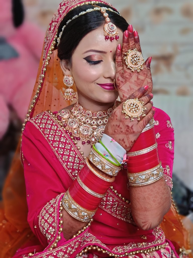 Rekha Beauty Parlour