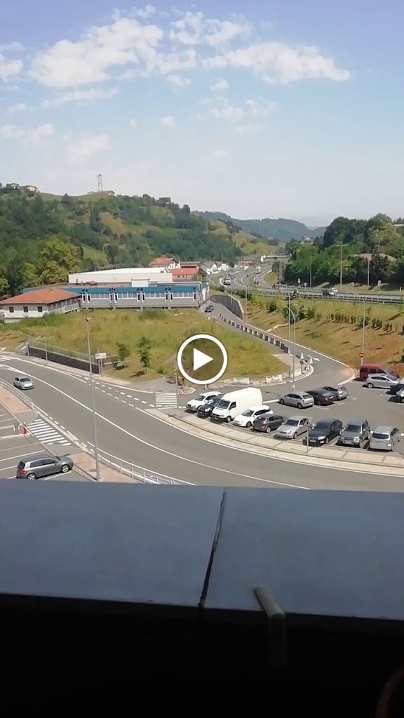 Gasolinera Tolosa — Videos