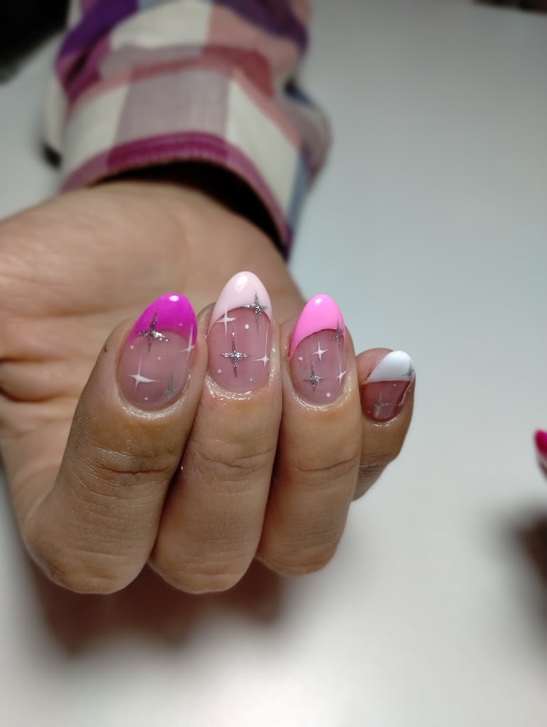 Maria Laura Beck- Unas y Pestanas — Manicura