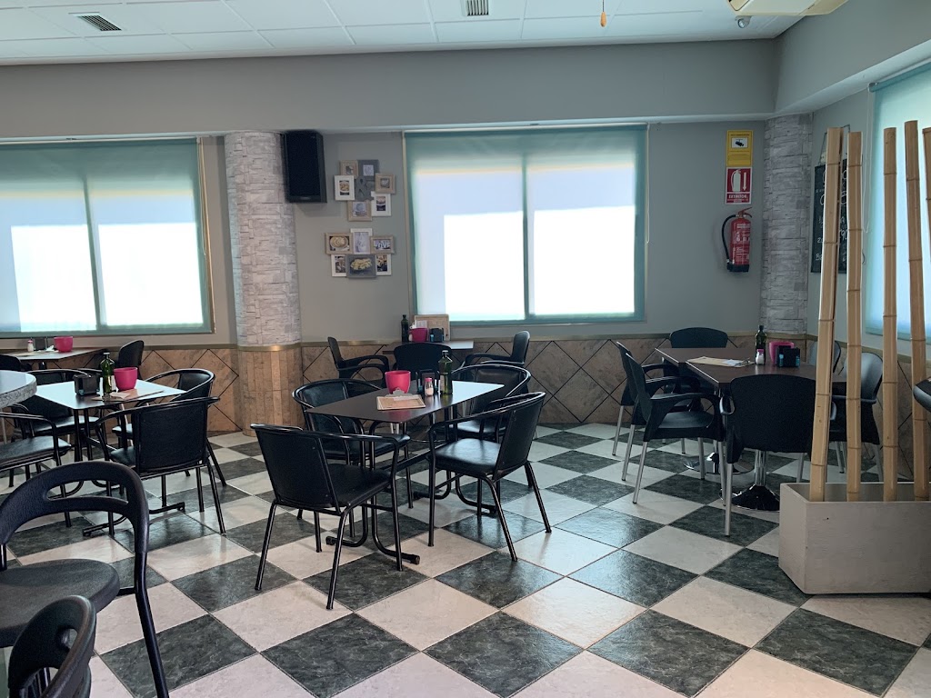 Cafeteria Puzzle — Ambiente
