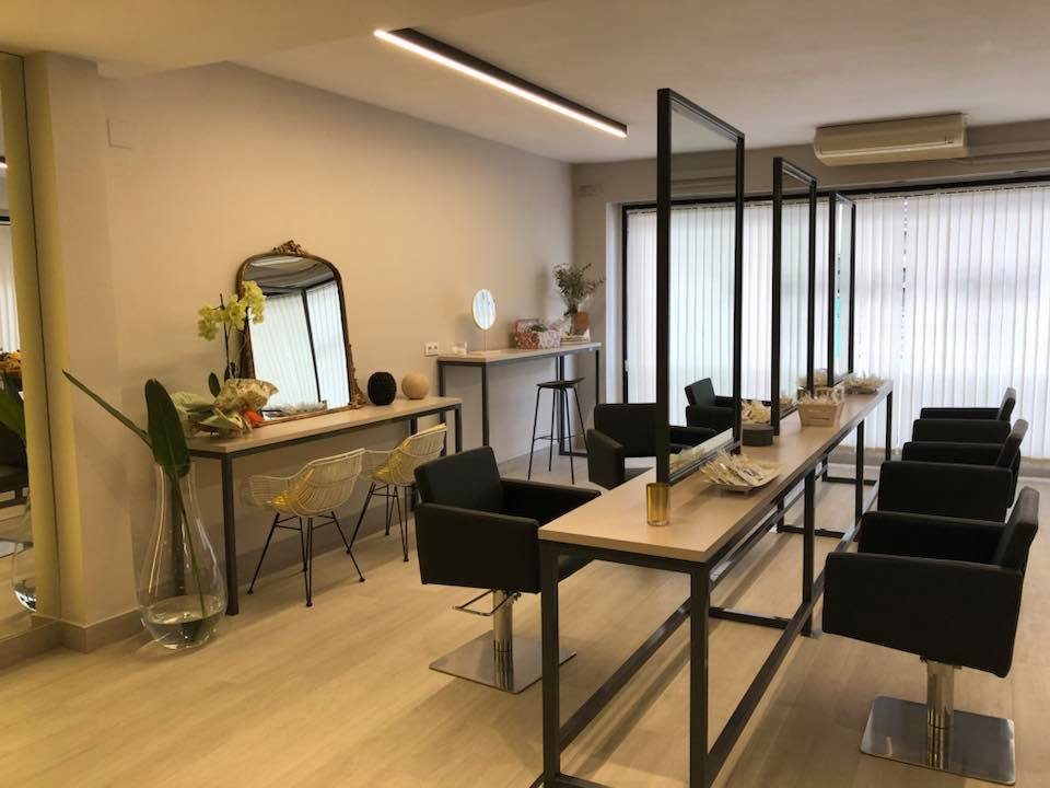Sari Canto (peluqueria y belleza)