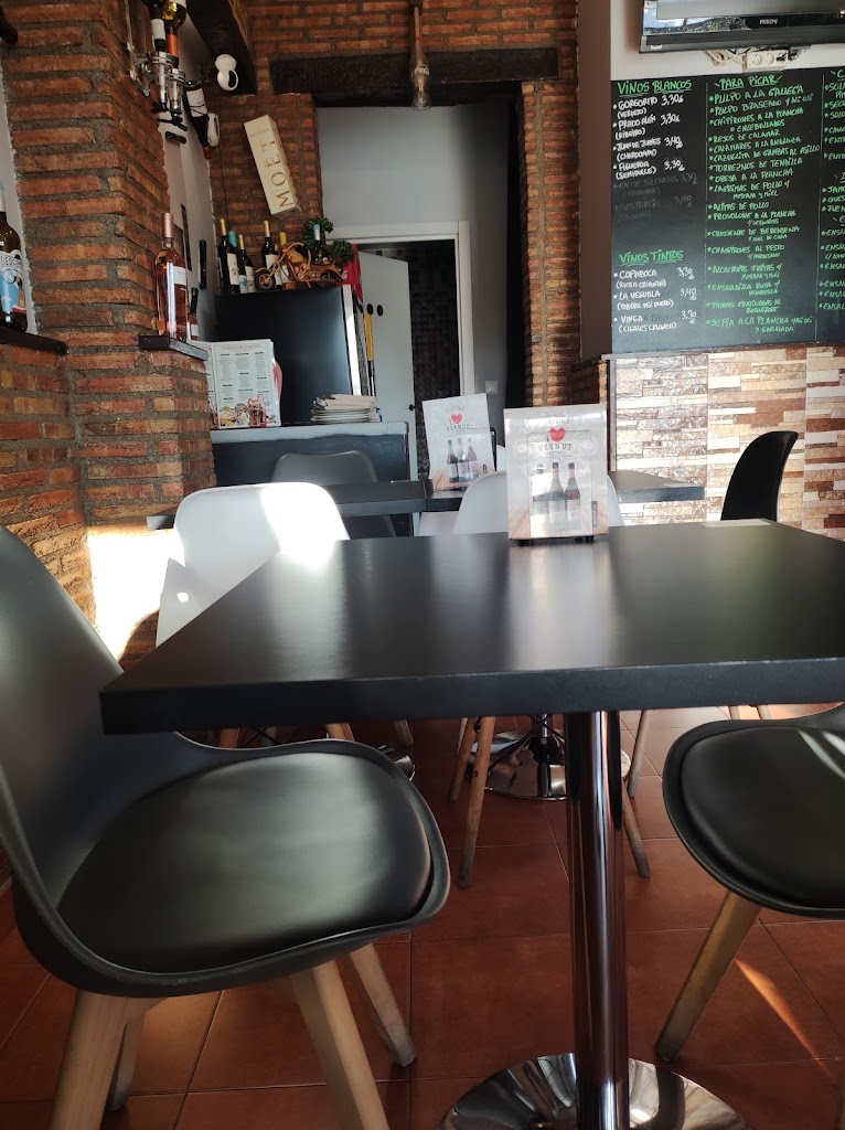 Cafe-Bar La Escapada — Ambiente