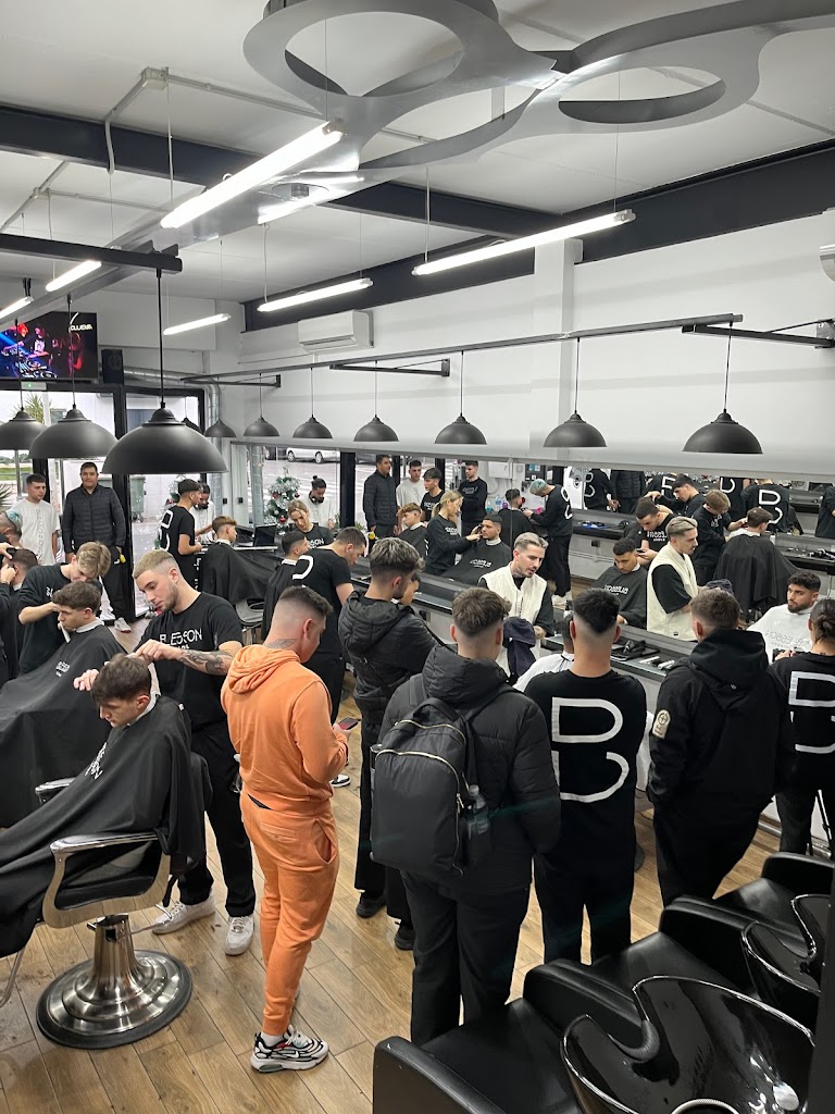 BLESSON SCHOOL GRANADA - Escuela de Barberia