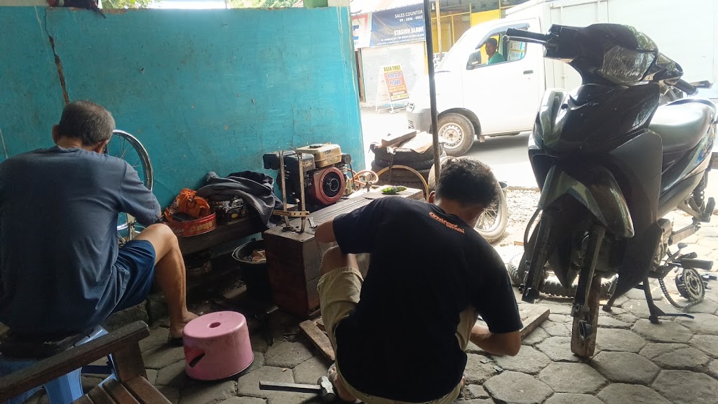 Bengkel Stel Pelek Motor