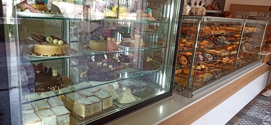 Pasteleria La Oca Crevillent — Horneado