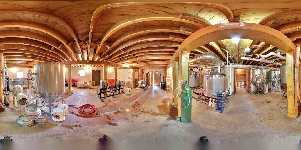  Door County Brewing Co. Taproom, DCBC Eats & Music Hall