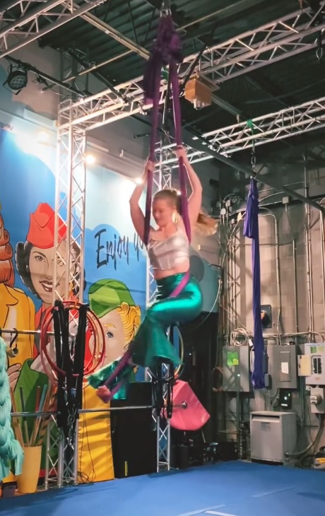  Flight Aerial & Pole Dance