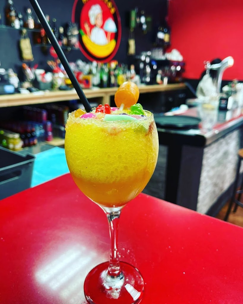 Antojitos Vallunos — Comida y bebida