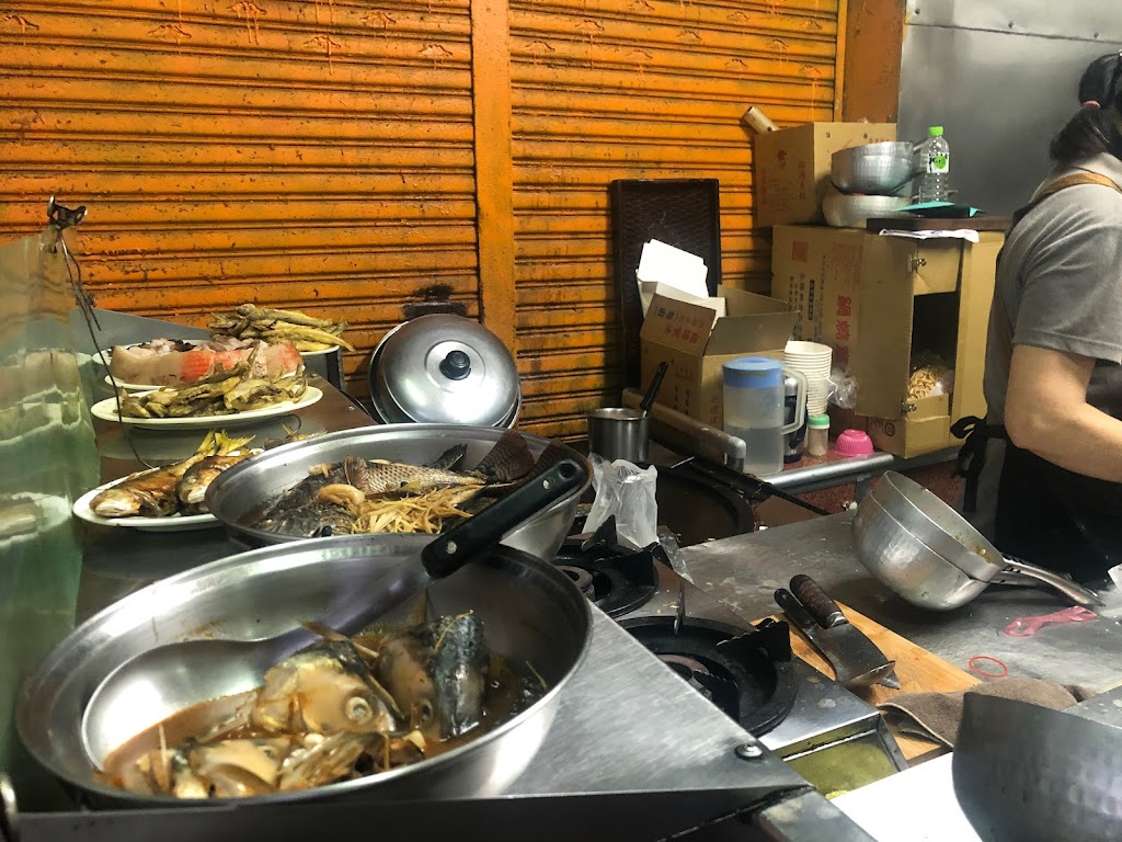 黃蚵仔煎 海鮮粥 炒飯 的照片
