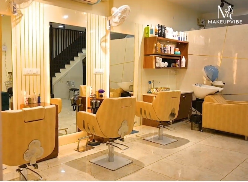 Makeupvibe Unisex Salon
