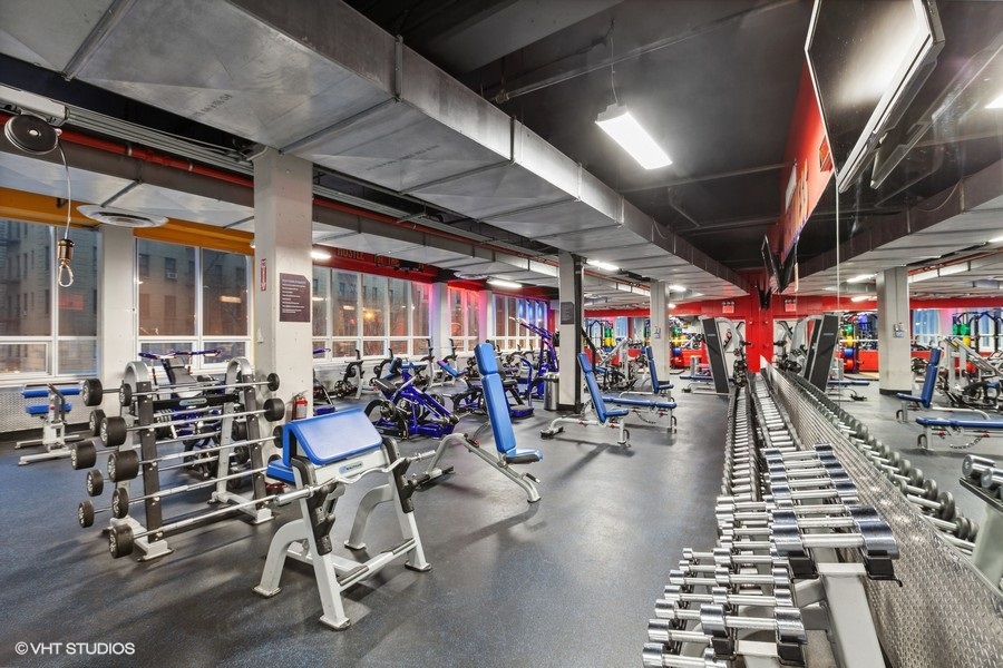  Crunch Fitness - Norwood