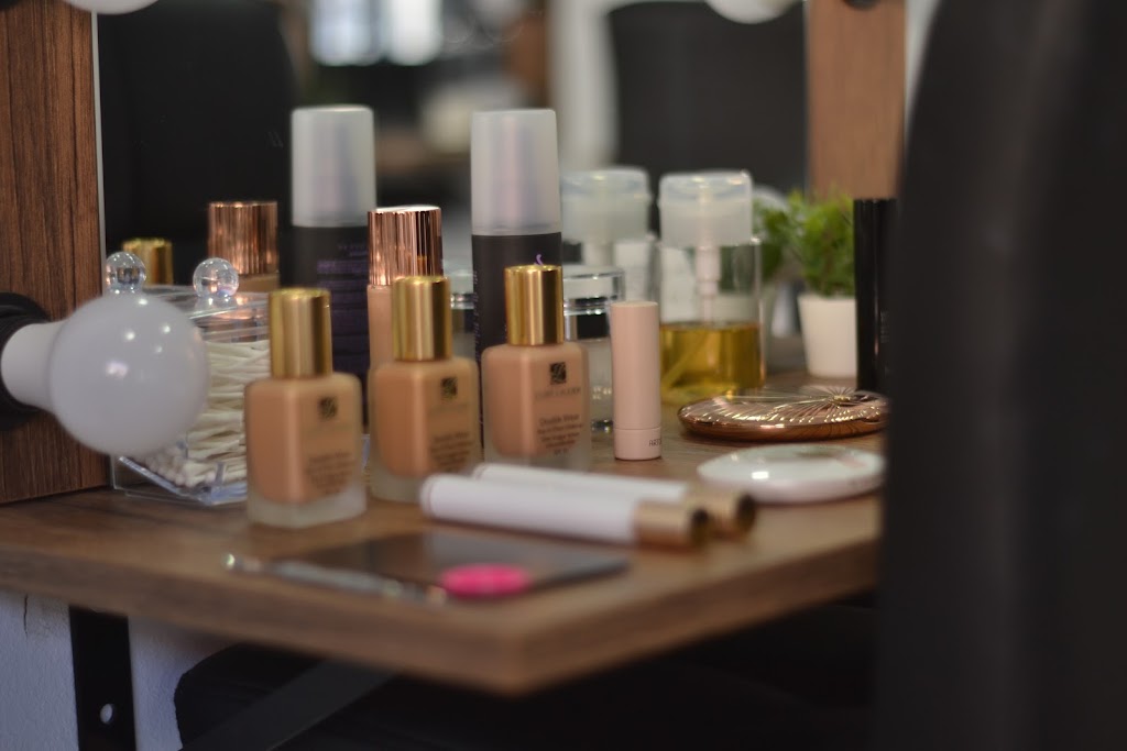 Centro de estetica y maquillaje Cristina Pizarro — Del propietario