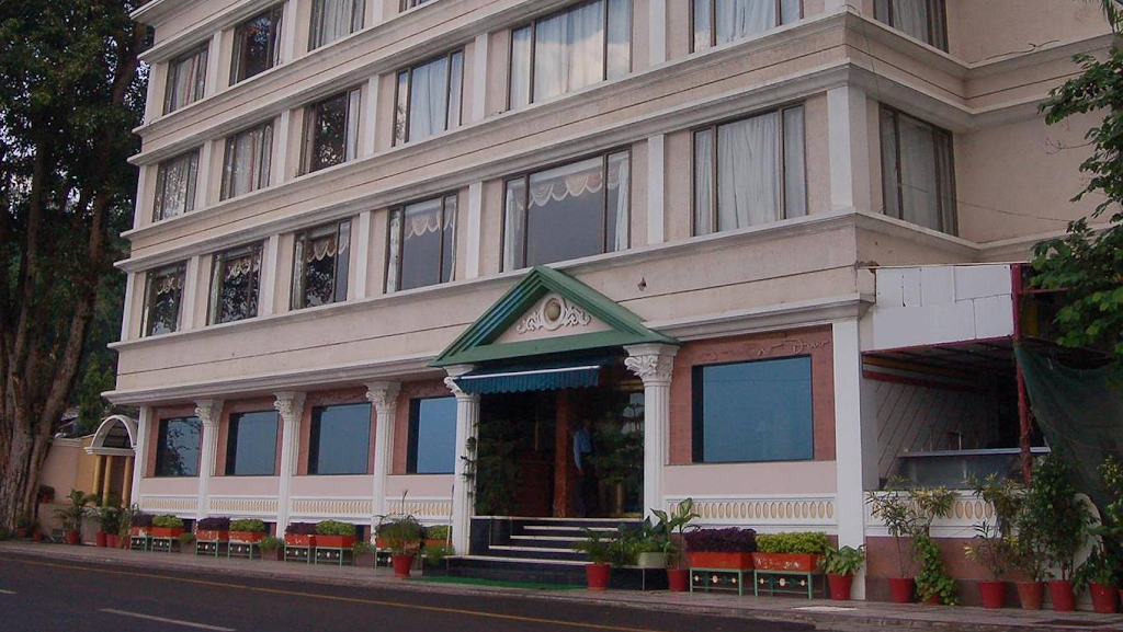 Hotel Ranjit S Lakeview