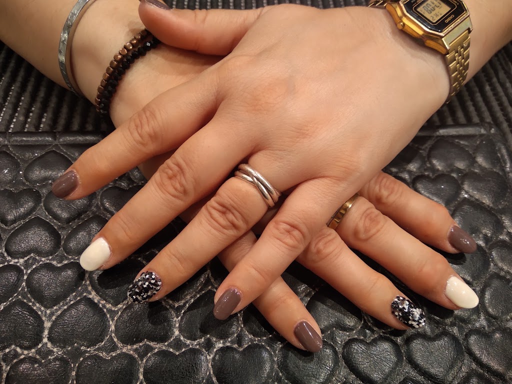 Entra en la Diana Estetica Manresa — Manicura