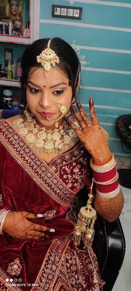 Makeup Ladies Beauty Ac Salon