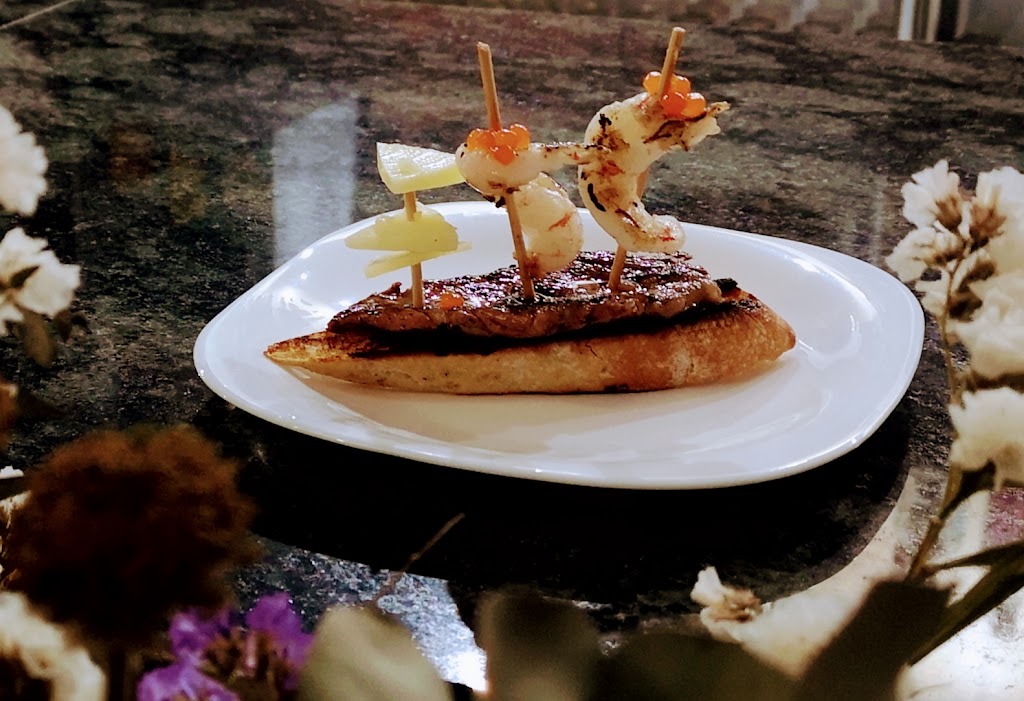 Vuelta & Vuelta Playa — Comida y bebida