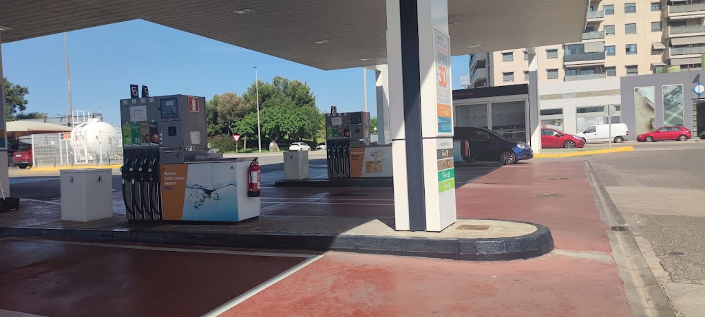 Estacion de Servicio Repsol — Surtidor de combustible