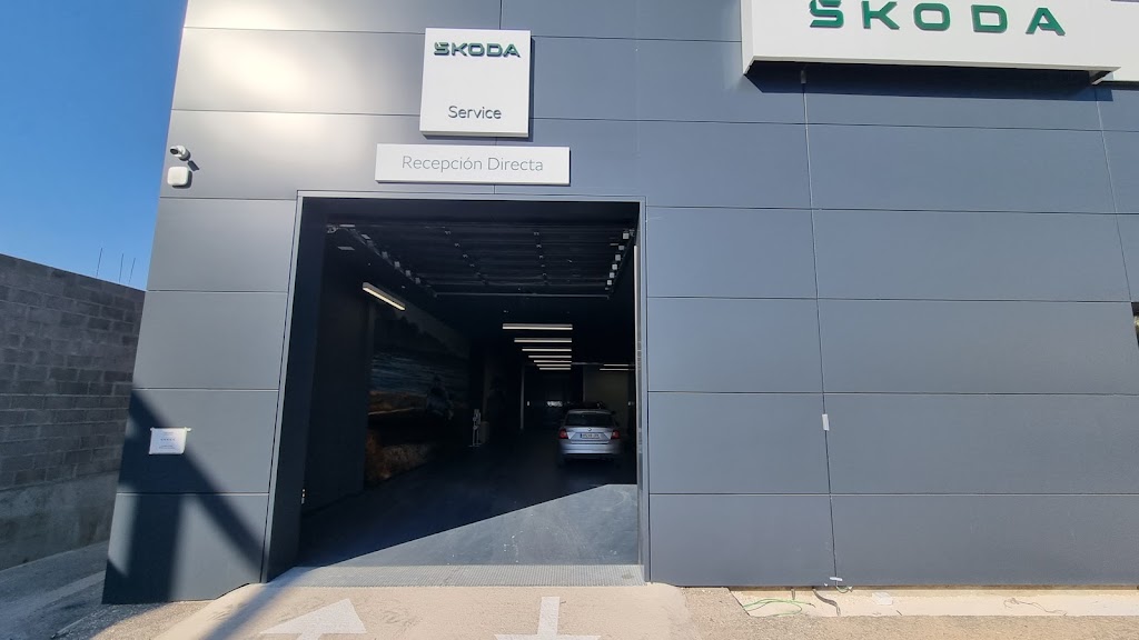 Skomovil - Taller Oficial Skoda en Torrevieja — Exterior