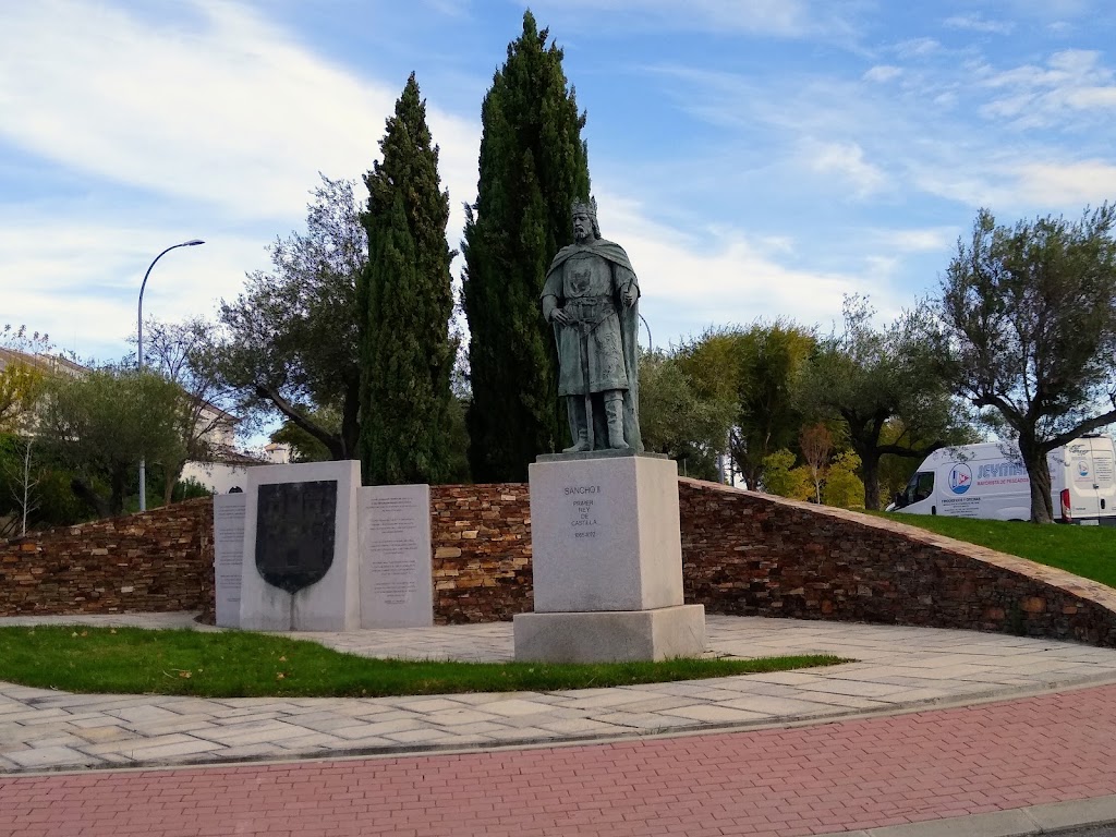 Escultura "Acueducto"