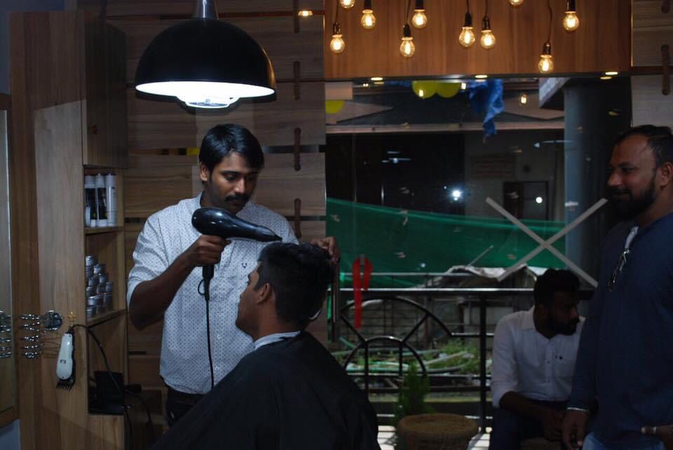 D Poise Gents Parlor