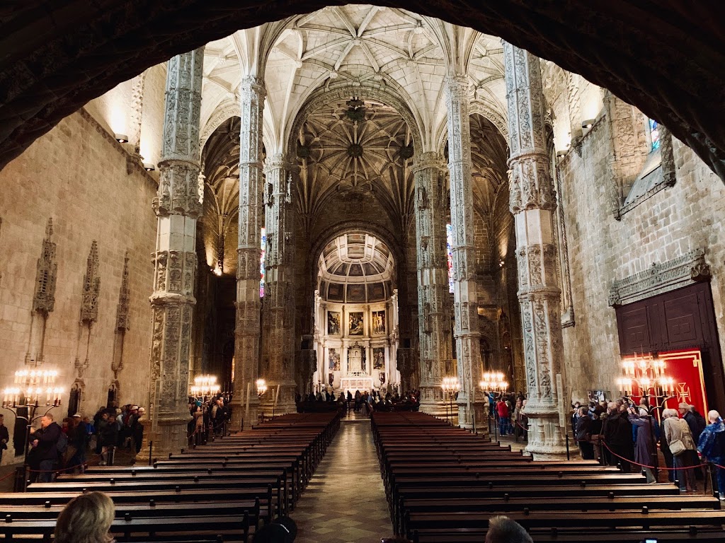 Tumulos de Luis de Camoes e Vasco da Gama