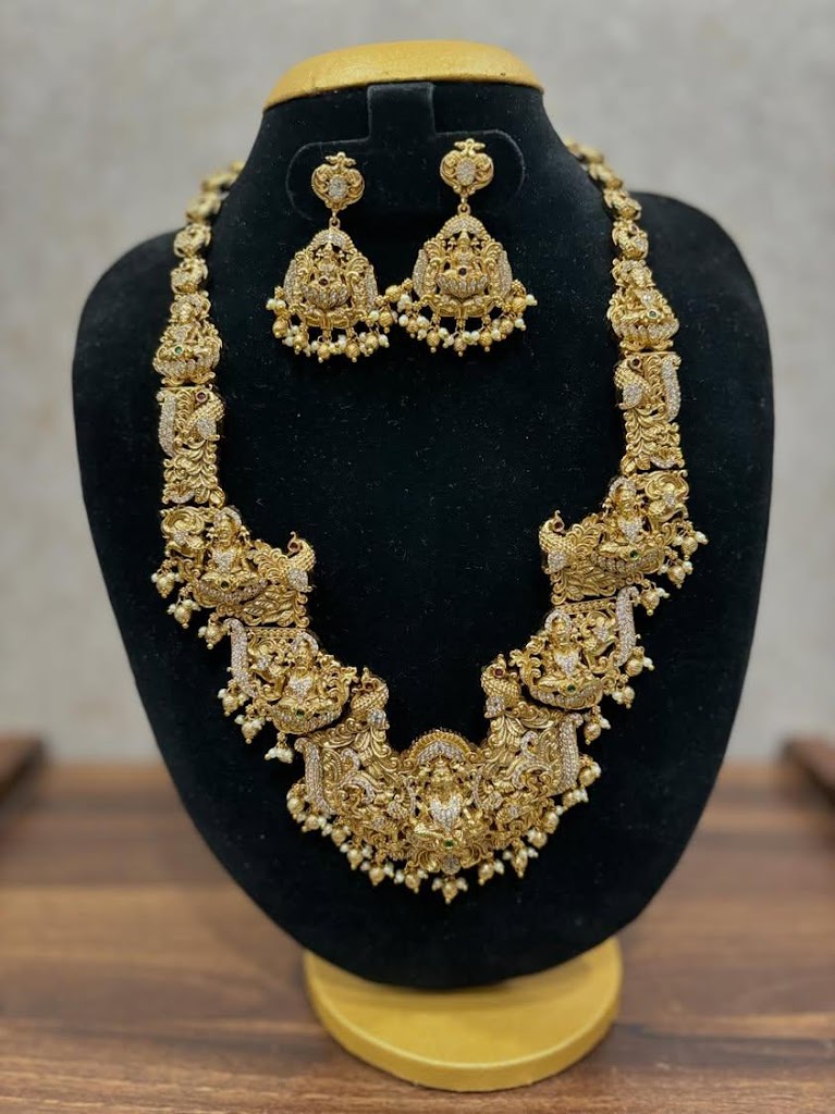 Eye 2 Eye Bridal Beauty Parlour Academy