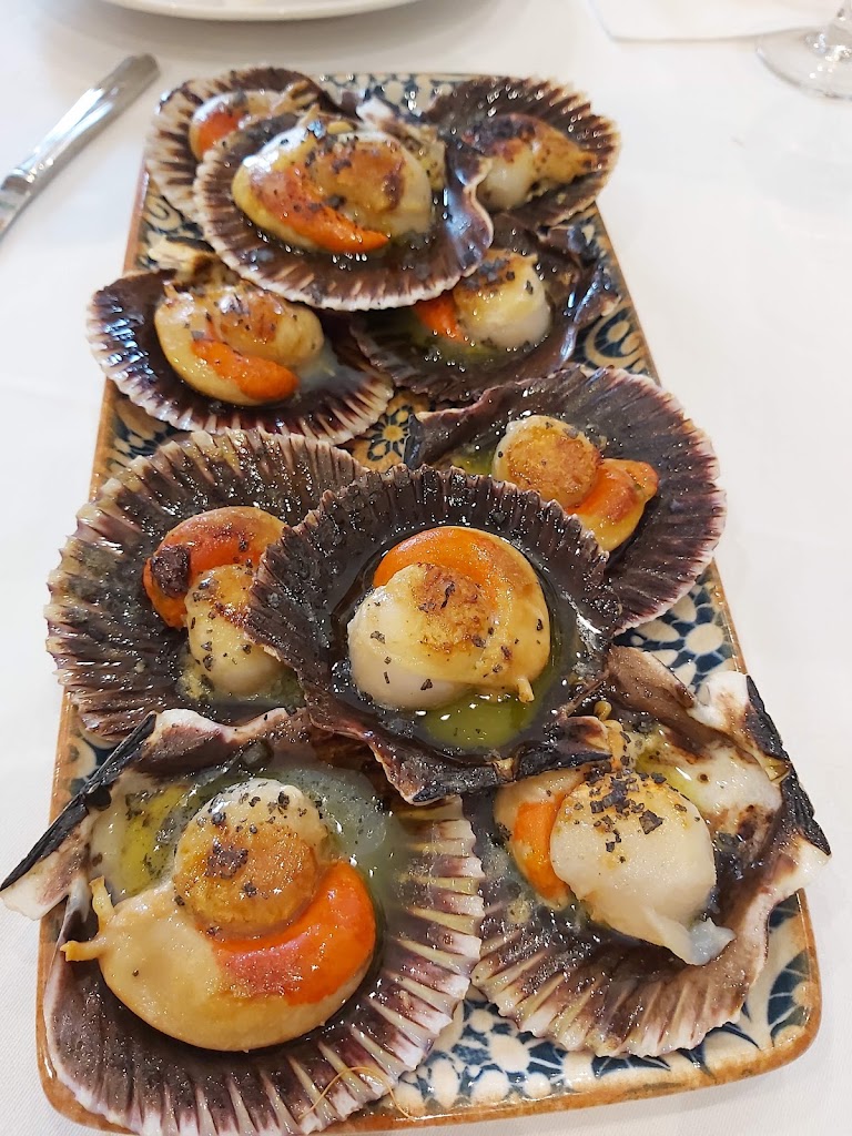 Cafeteria Taperia Melecio — Comida y bebida