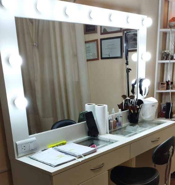 Siempre Bella Studio — Del propietario