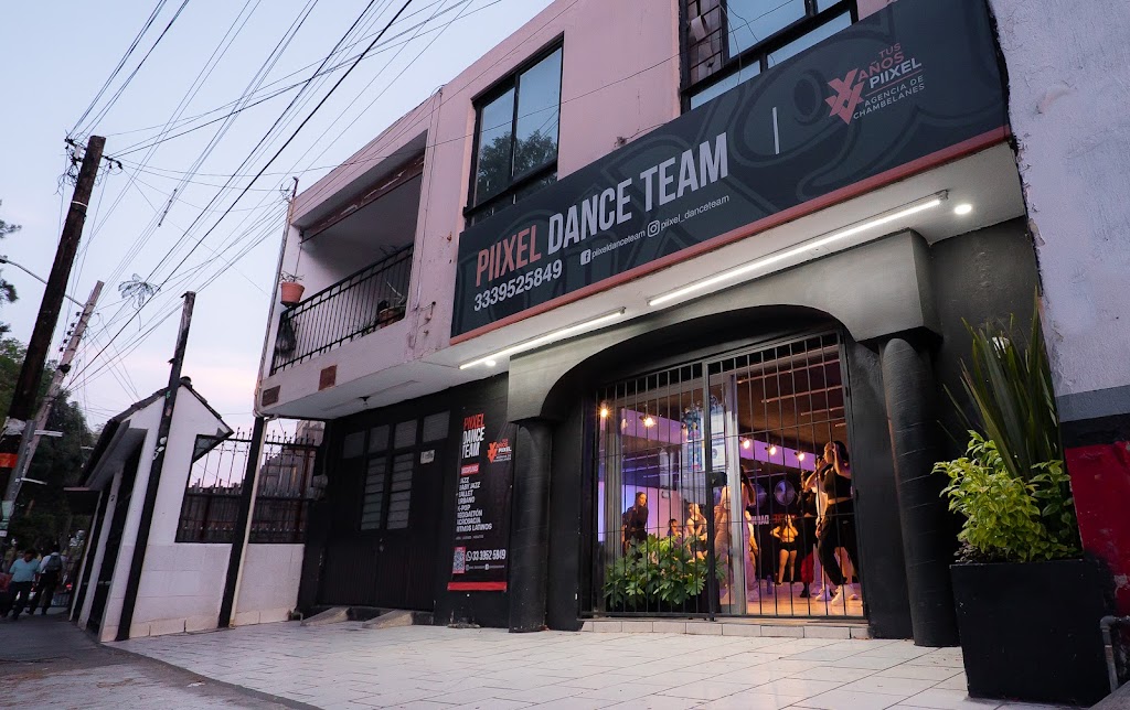 Piixel Dance Team | Piixel Chambelanes