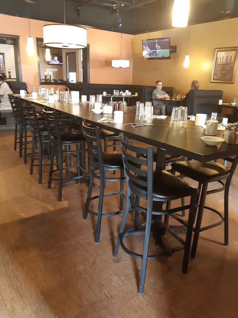 Sami's Sunrise Grill & Lounge in Saskatoon