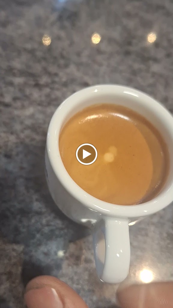 Pizzeria Mamma mia — Videos