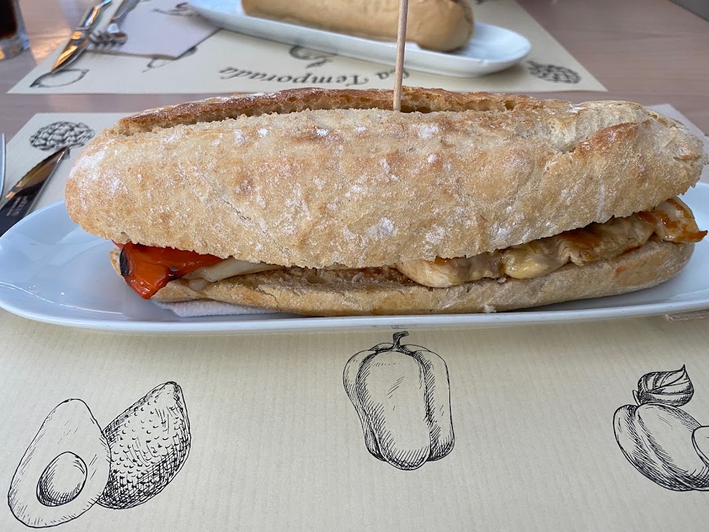 La Temporada Espai Girones — Comida y bebida