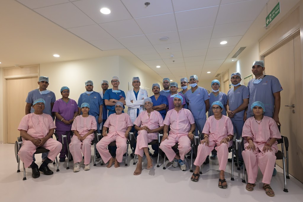 Dr. Dr Lalit Malik Best Robotic Cardiac Mics Surgeon Heart Surgeon In Jaipur Rajasthan