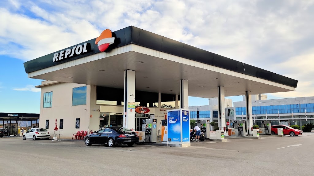 Estacion de Servicio Repsol — Surtidor de combustible