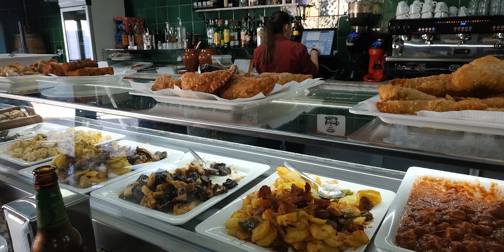 Cerveceria El Potrox — Comida y bebida