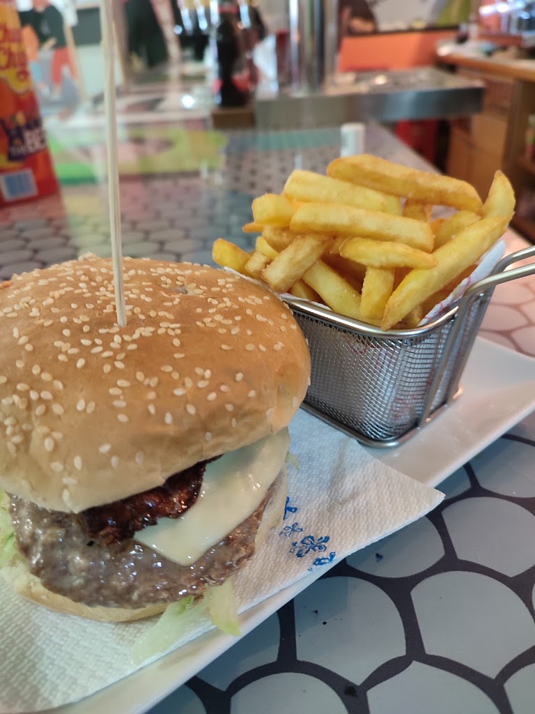 Bar Restaurante Acuarela — Comida y bebida