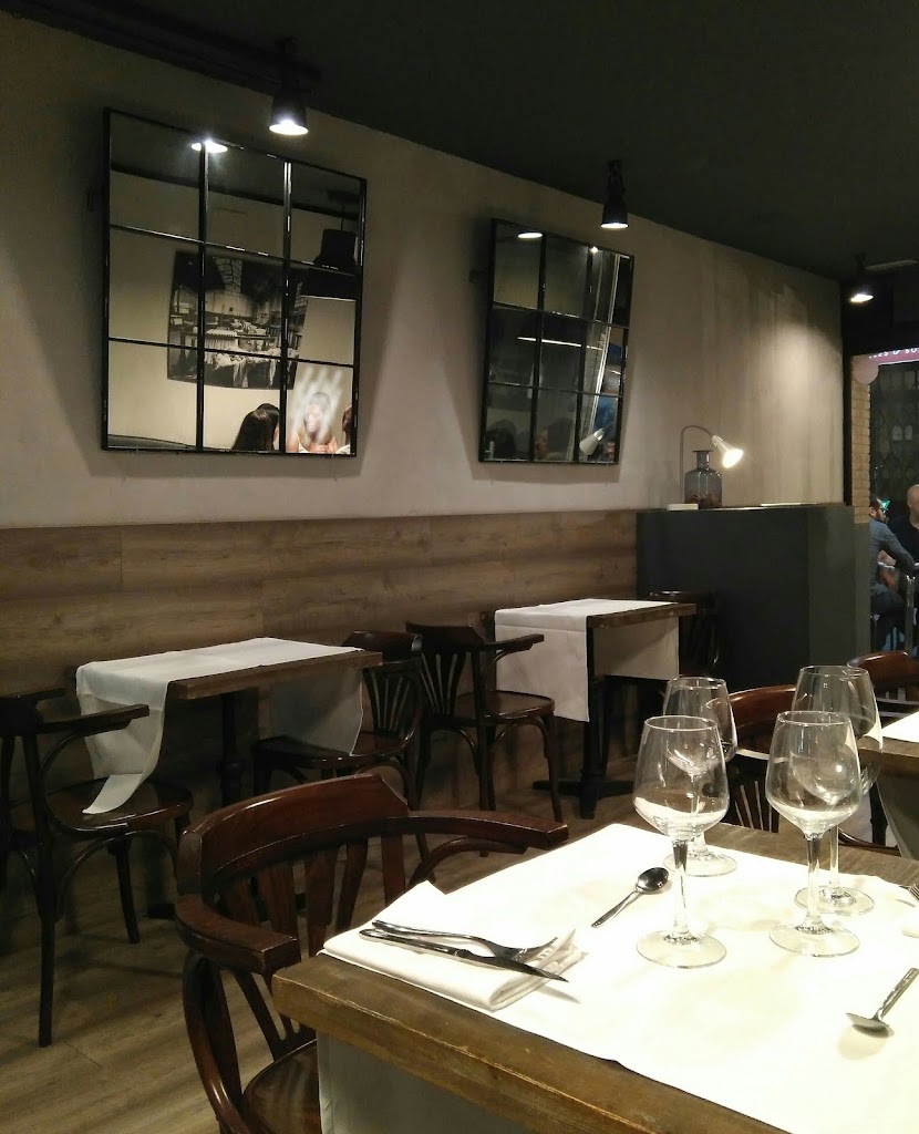Restaurant El Vapor Gastronomic — Ambiente